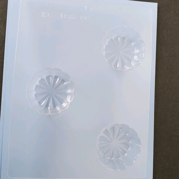 Chocolate Cup Chocolate Molds - Picture 3 of 4